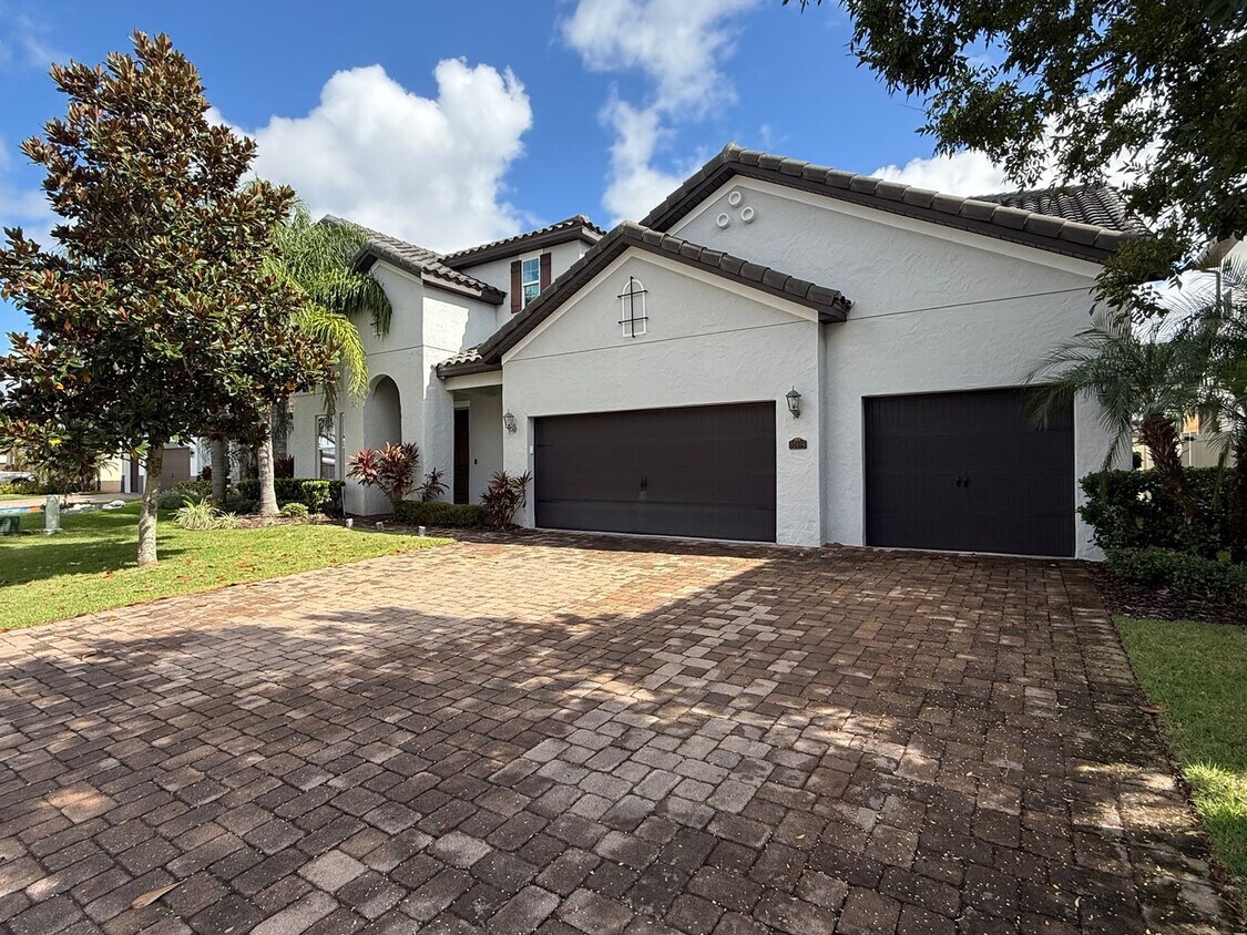 Foto principal - 7 bedroom/6 bath Dr. Phillips Home