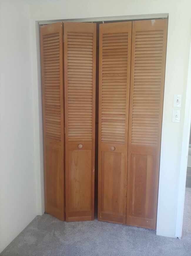 Foto del edificio - 5 Commercial Ave