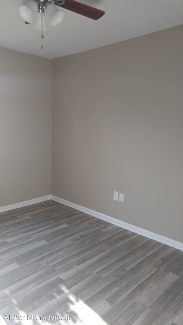 Building Photo - 4 br, 2 bath House - 5767 Red Bud
