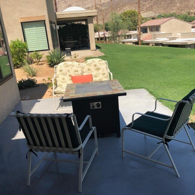 Foto del edificio - 72342 Sommerset Dr