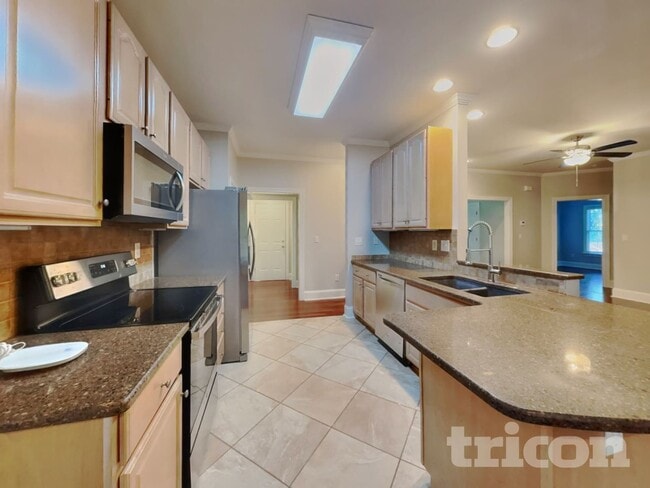 Foto del edificio - 1585 Deer Run Ct