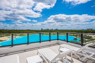 Roof Deck - SoLe Mia Rentals