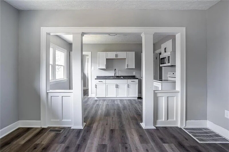 Primary Photo - 2518 Highland Pl