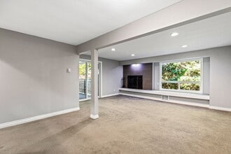 Building Photo - 7573 Old Redmond Rd