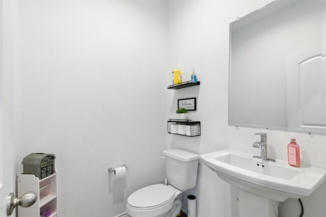 Foto del edificio - 24010 Breckenridge Hts Ln