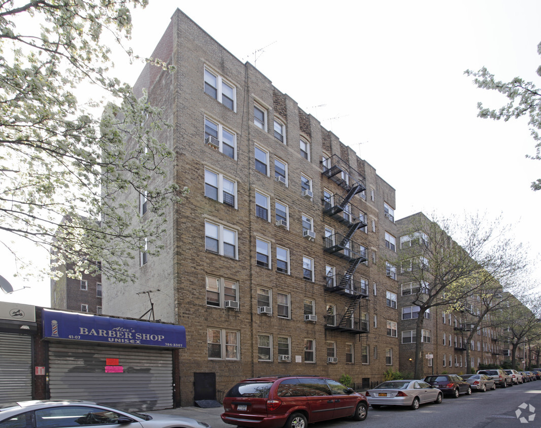 Foto principal - 41-15 46th St