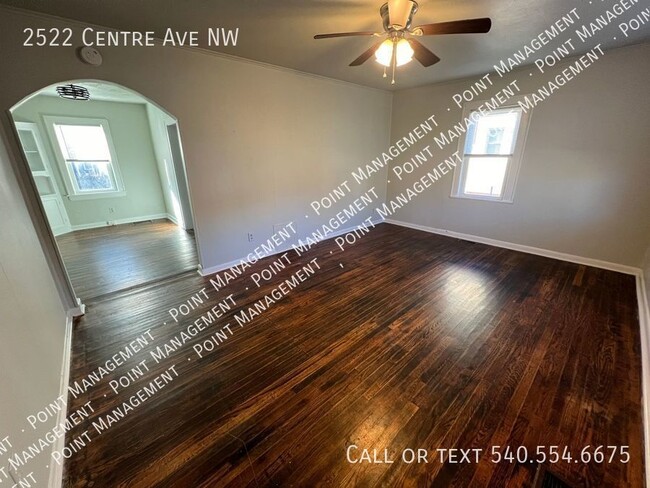 Building Photo - Endearing Single Family Home! (PLEASE EXCU...
