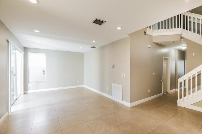 Foto del edificio - 15618 SW 112th Dr