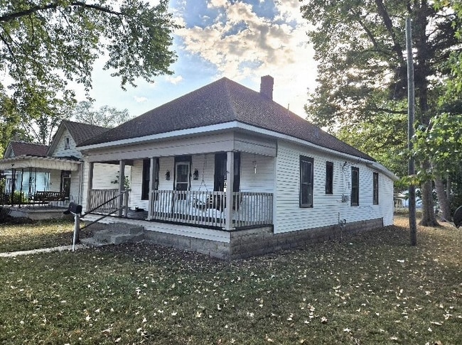 Building Photo - 2414 Garfield Ave