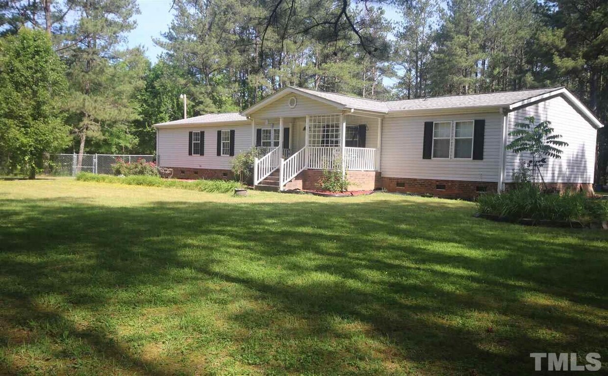 Primary Photo - 715 Hatch Rd