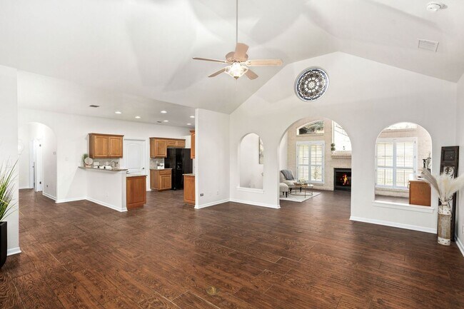 Foto del edificio - 3411 Nightfall