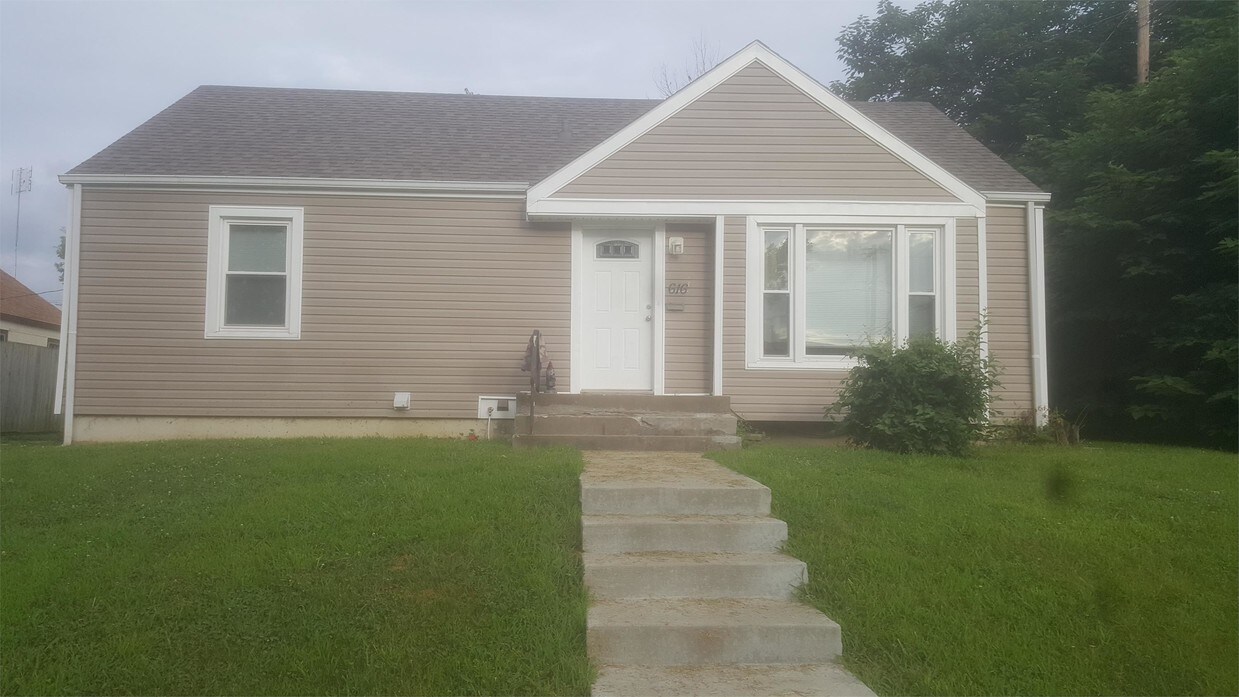Primary Photo - 616 Cleburn St