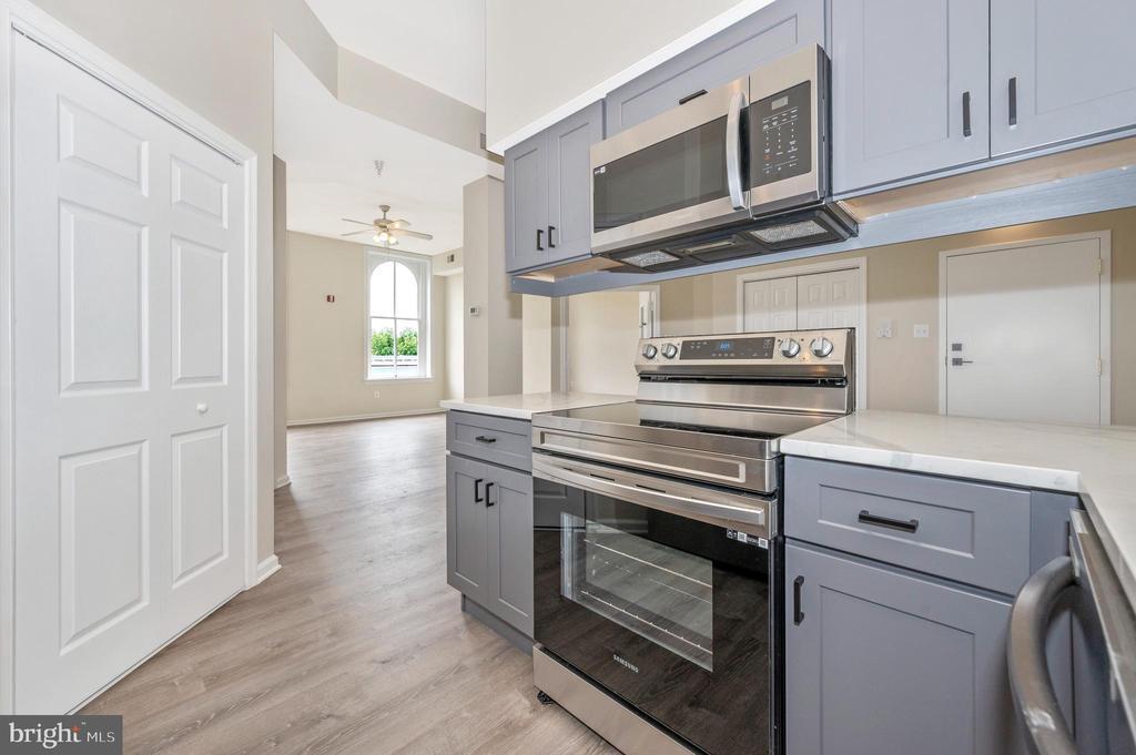 Foto principal - 205 MARKET-THRU 207 St