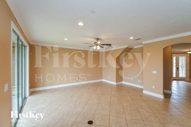 Building Photo - 834 Glendale Ln
