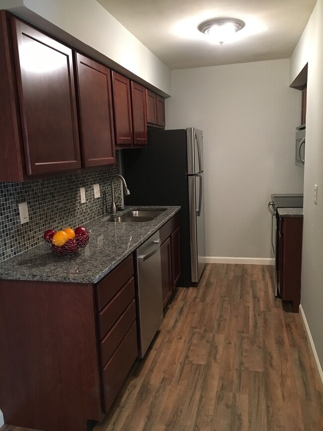 Building Photo - Rosewood Condominiums