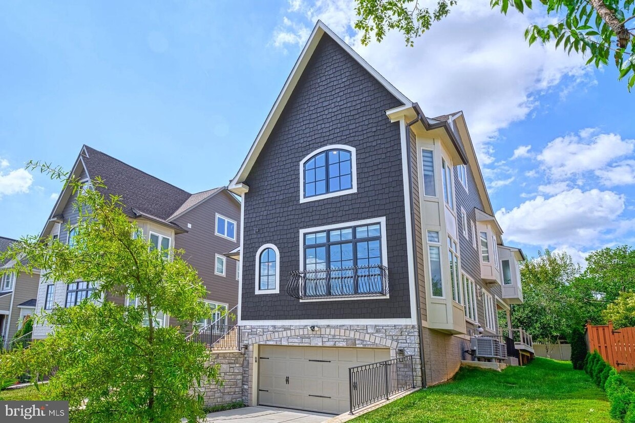 1600 Great Falls St, McLean, VA 22101 House Rental in McLean, VA