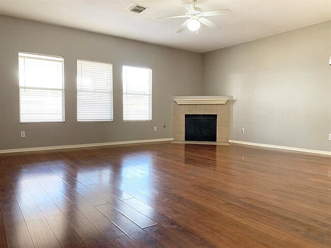 Building Photo - 15327 Fir Woods Ln