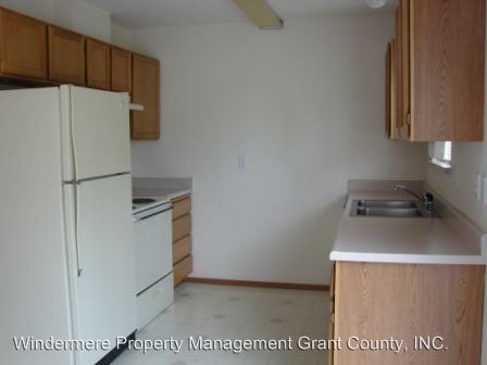 Building Photo - 1309 Shaker Pl
