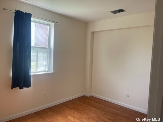 Foto del edificio - 68-33 Cloverdale Ln