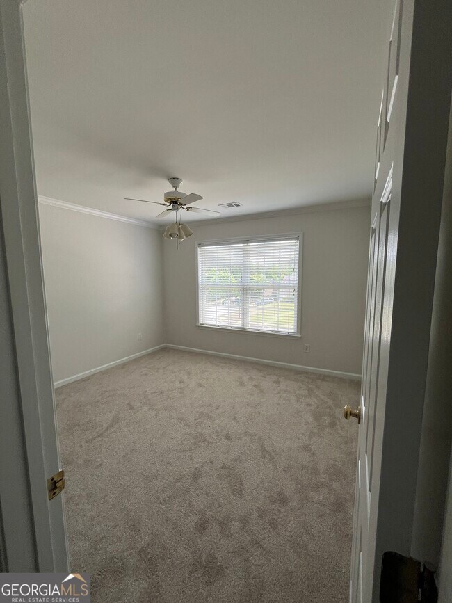 Foto del edificio - 15 Suwanee Pass Ln