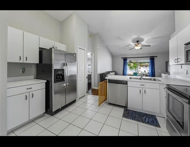 Foto del edificio - 3703 Golden Eagle Dr