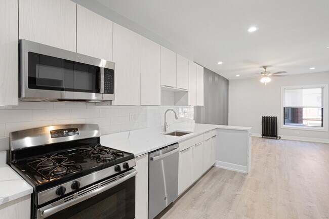 Foto del edificio - 1704.5 W Juneway Terrace