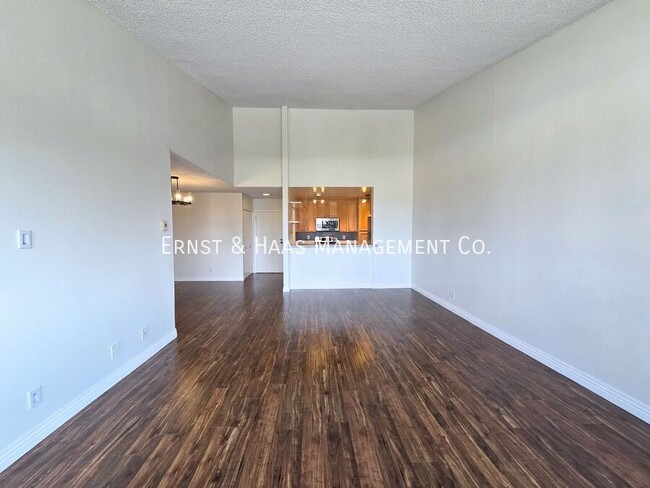 Building Photo - 4170 Elm Ave