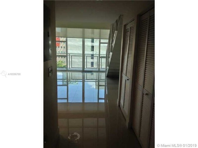 Foto del edificio - 244 Biscayne Blvd