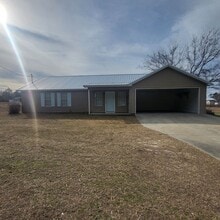 Building Photo - 639 Ed Beckham Rd