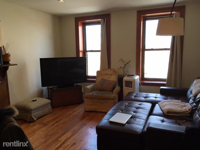 Foto principal - 484 Macon St