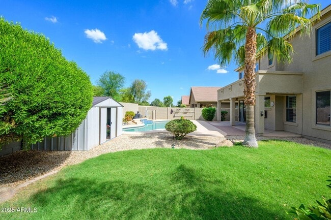 Building Photo - 13824 W Gelding Dr