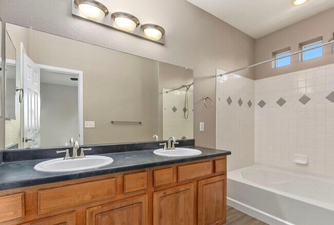 Foto del edificio - 2862 Kansas Dr