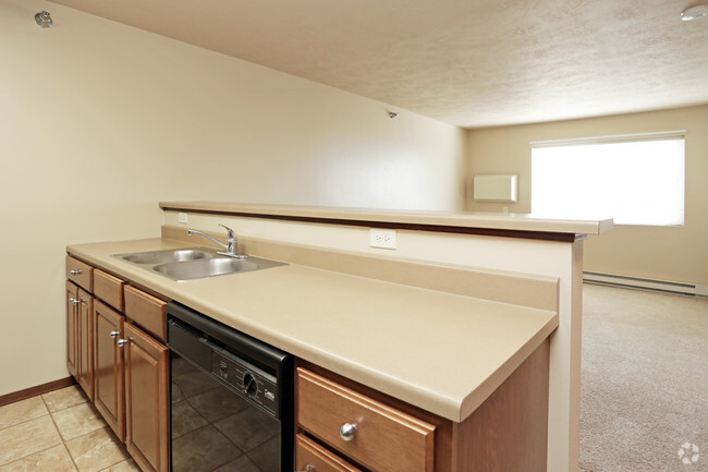 Kitchen - Harper Point Apartments