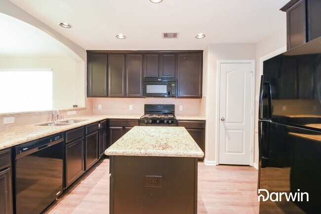 Building Photo - 5219 Lagoon Ct
