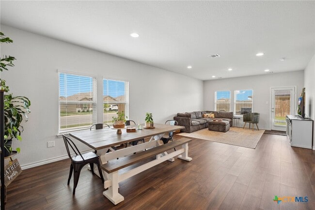 Foto del edificio - 392 Walnut Creek