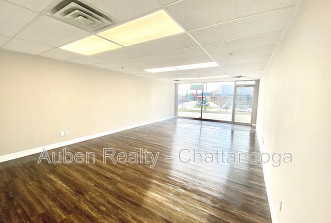 Building Photo - 5519 HIGHWAY 153 STE 11