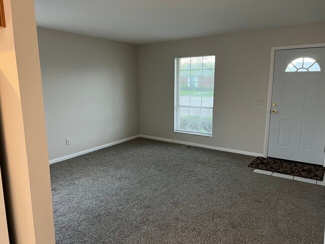 Building Photo - 516 Thoma Pl