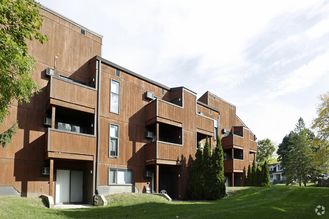 Foto del edificio - Treehouse North Apartments