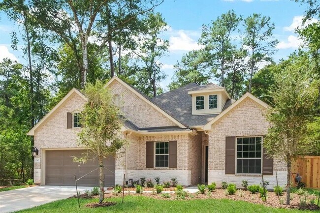 Foto del edificio - 347 Skyline Ridge Dr
