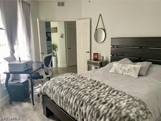 Foto del edificio - 56 Silver Oaks Cir