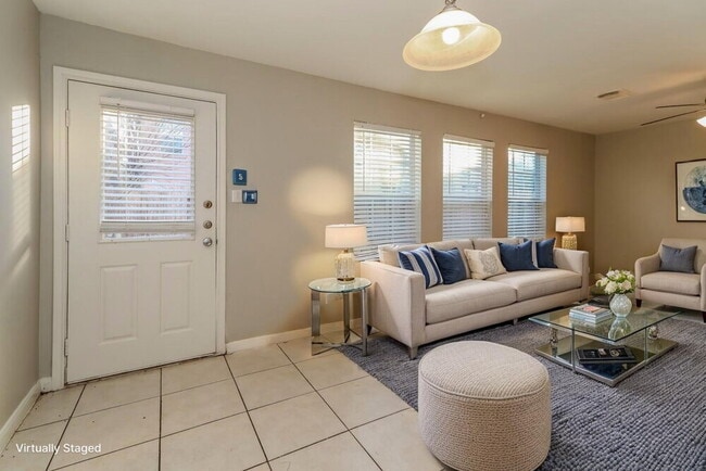 Building Photo - 4939 N Cancun Dr