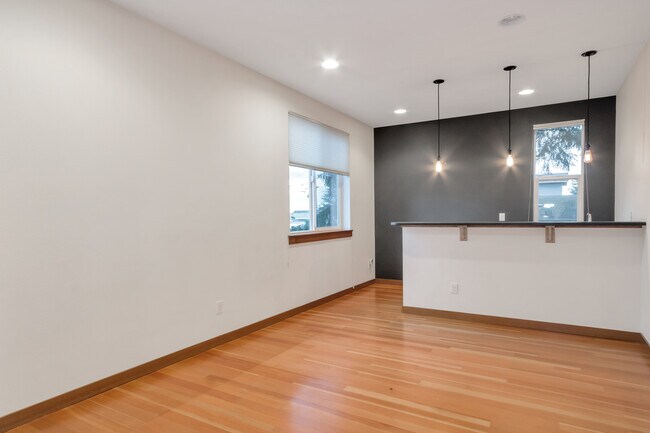 Foto del edificio - 7328 31st Ave SW