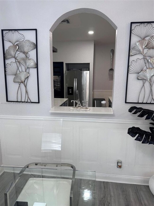 Foto del edificio - 10577 NW 56th Pl