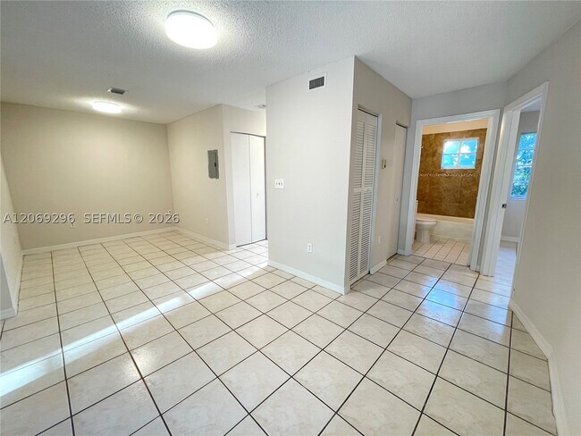 Foto del edificio - 800 SW 10th St