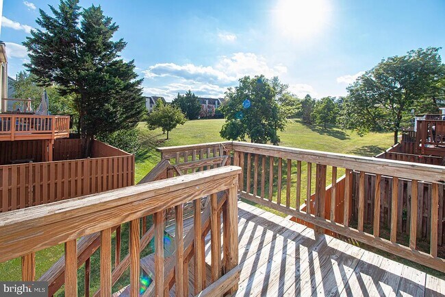 Deck view - 43513 Blacksmith Sq
