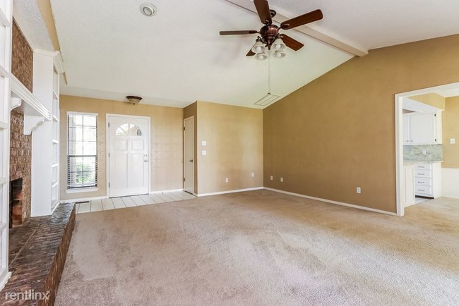 Building Photo - 3 br, 2 bath House - 117 Blue Grass Ln