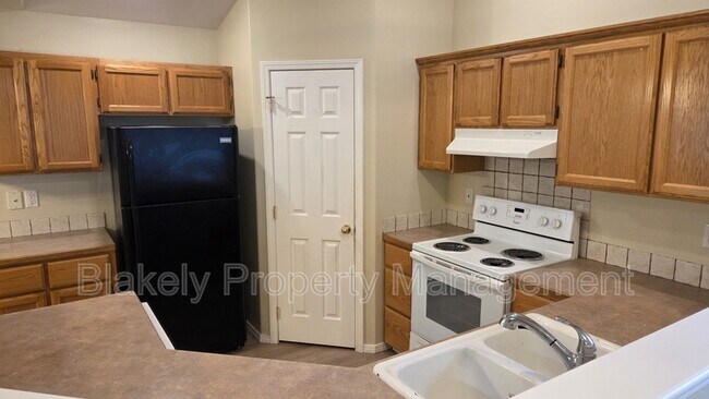 Foto del edificio - 4004 E Park Ridge Dr