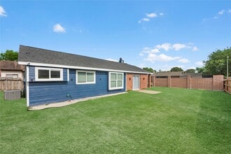 Building Photo - 18503 Willow Moss Dr