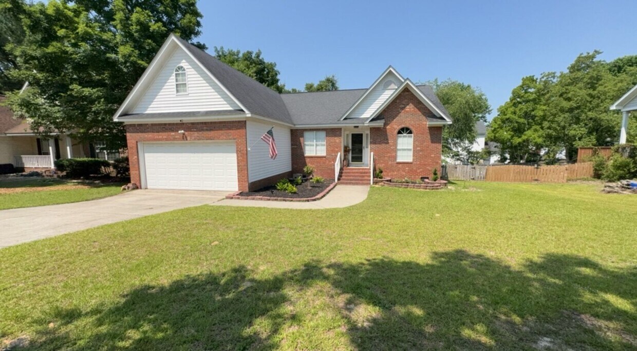 Primary Photo - 13 Mystic Way Dr