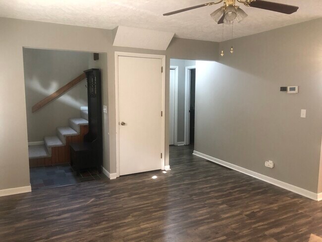 Building Photo - 38 Baytree Dr